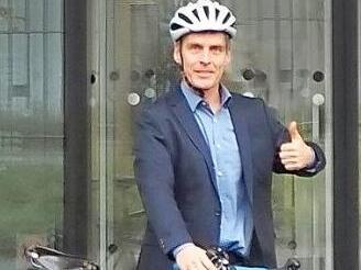 Albrecht Gradmann ist auch in seiner Freizeit ein begeisterter Radfahrer. Foto: privat