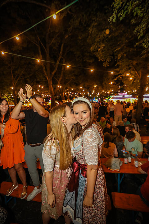 Impressionen vom größten Weinfest in Franken!