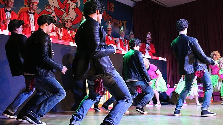 Prunksitzung der "Öwerdöllwer Fosenochts-Gemeinschaft". Foto: Gerd Schaar