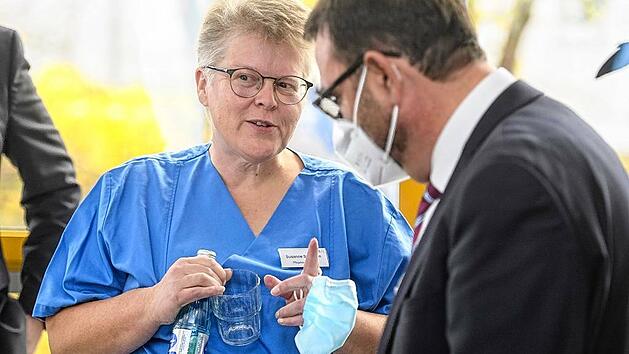 Gesundheitsminister Holetschek besucht die Main-KIlinik in Ochsenfurt