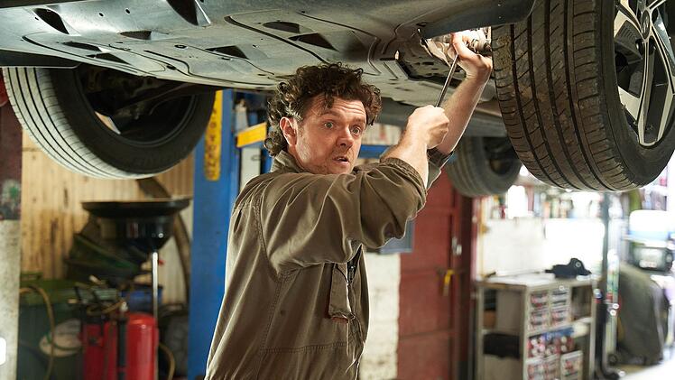 In vielen F&auml;llen steckt der Ex-Partner hinter Morden an Frauen. Auch Orlas Ex Patrick (Emmet Byrne) ger&auml;t unter dringenden Tatverdacht.