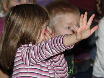 Nein, das will ich nicht. Die Jungen und Mädchen des Kasendorfer Kindergarten lernten, dass Nein sagen ihr Recht ist. Foto: Jürgen Gärtner