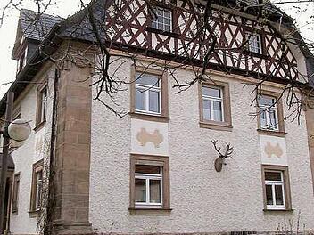 Seit über 100 Jahren schon besteht das Forstamtsgebäude in Stadtsteinach. Der Stadtrat ist strikt gegen eine Verlegung es Forstamtes nach Kulmbach. Archiv/Matthias Beetz