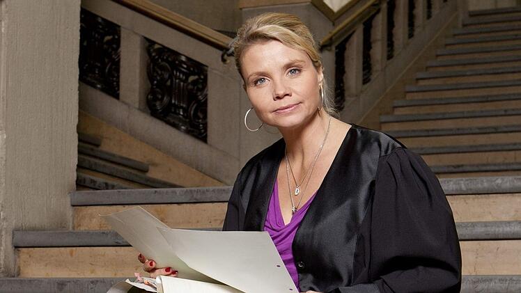 Die Kultserie "Danni Lowinski" mit Annette Frier ihrer Paraderolle einer k&auml;mpferischen Anw&auml;ltin stie&szlig; sogar im Ausland auf reges Interesse.