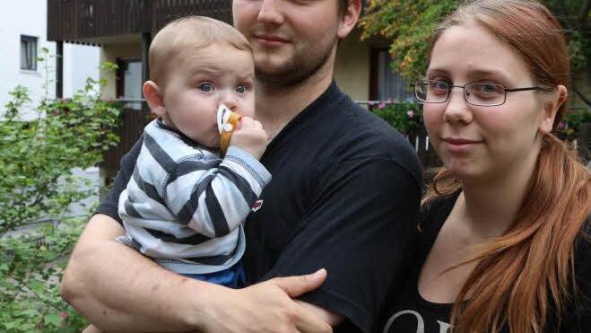 Emil, Marcel und Jennifer protestieren für die Bewohner. (Foto: Barbara Herbst)