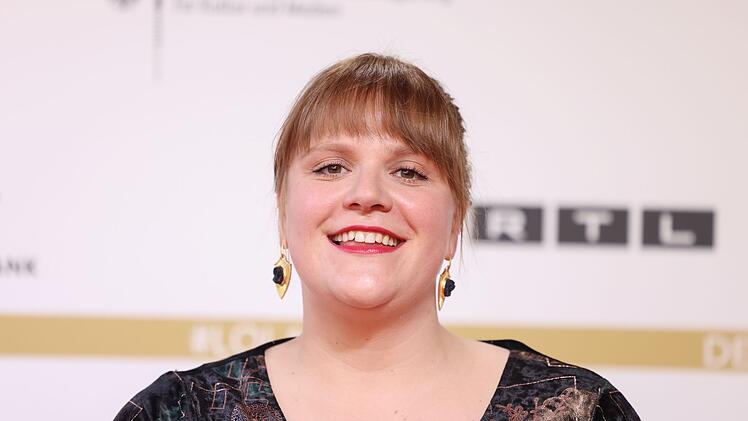 In der Theaterwelt ist die 1988 geborene &Ouml;sterreicherin Stefanie Reinsperger schon lange ein Star, sie ist festes Ensemble-Mitglied am ber&uuml;hmten Wiener Burgtheater. Fernsehzuschauer kennen die Schauspielerin vor allem als "Tatort"-Kommissarin.