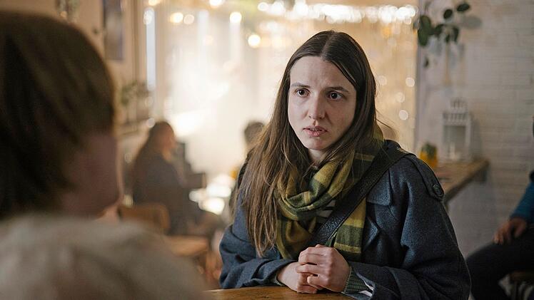 Studentin Annalena H&ouml;pken (Annika Gr&auml;slund) erf&auml;hrt in den ersten Szenen des neuen Bremer "Tatorts" viel Ablehnung. Alle sto&szlig;en die junge Frau mit gro&szlig;en Geldsorgen zur&uuml;ck. Kurz danach ist sie tot.