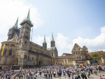 Fronleichnamsfest in Bamberg im Juni: Tradition und Feierlichkeiten Fronleichnamsfest in Bamberg im Juni: Tradition und Feierlichkeiten