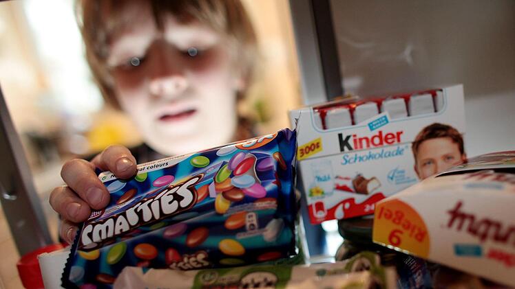 In der Kritik: Spezielle Lebensmittel für Kinder. Symbolfoto: Oliver Berg/dpa