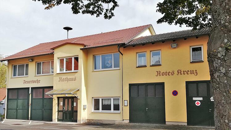 Als Ersatz für das alte Gebäude wird ein neues Feuerwehrhaus mit integriertem Dorfgemeinschaftshaus geplant. Foto: Archiv/Sigismund von Dobschütz