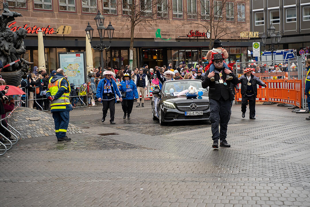 Der traditionelle Umzug zog ca. 70.000 Faschingsfreunde an.