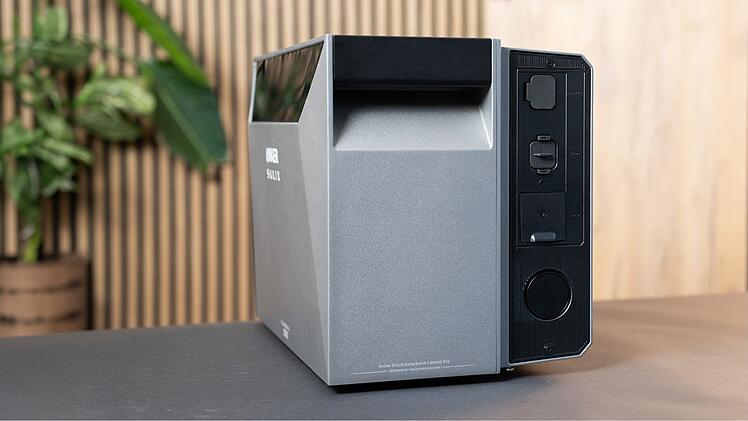 ⁠Anker SOLIX Solarbank 4 E5000 Pro