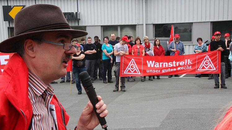 5,5 Prozent mehr sind fair findet Gewerkschafter Matthias Gebhardt.