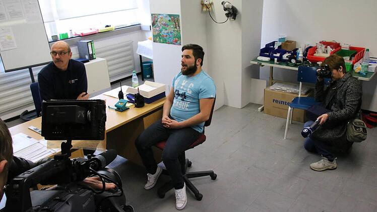 Eindrücke der nachgestellten telemedizinischen Sitzung. Foto: Ralf Ruppert