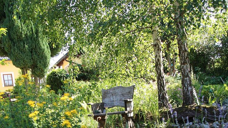 Blick in den Garten von Rainer und Rosi Gilke. Foto: Jürgen Gärtner