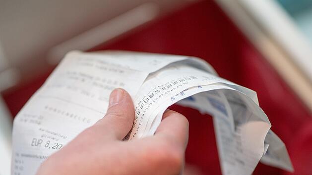 Der Einzelhandel sieht die kommende Bon-Pflicht sehr kritisch. Symbolbild: Andrea Warnecke/dpa