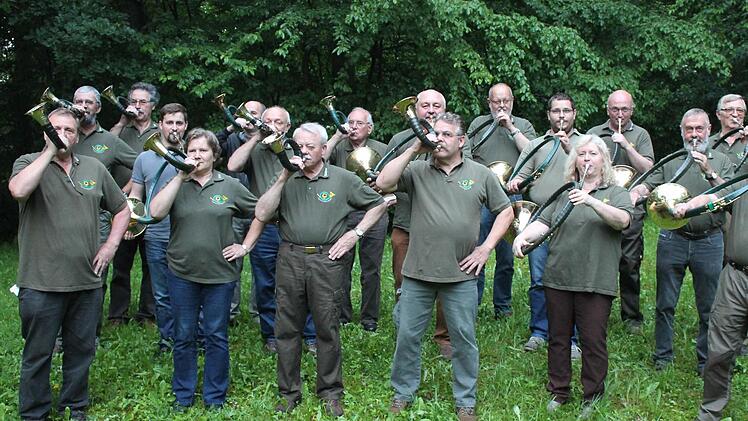Die Eberner Jagdhornbläsergruppe gab beim Landeswettbewerb in Erding alles und erwarb das Leistungsabzeichen in Gold. Foto: Janina Reuter