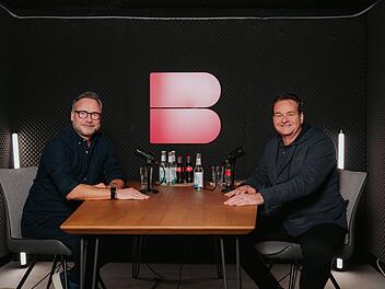 Moderator Matthias Opdenh&ouml;vel (links) war im Podcast von Marcus Wolter zu Gast und hat mit ihm unter anderem &uuml;ber "Schlag den Star" gesprochen.