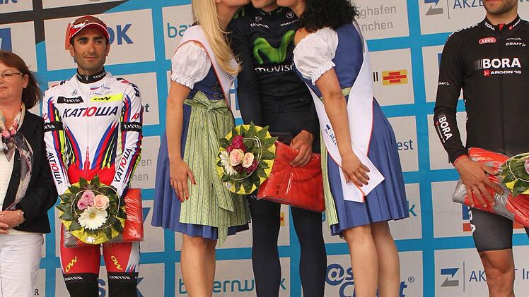 Die drei Erstplatzierten der 4. Etappe im Einzelzeitfahren in Haßfurt waren Tiago Machado, Sieger Alex Dowsett und Jan Barta (von links).  Foto: Günther Geiling