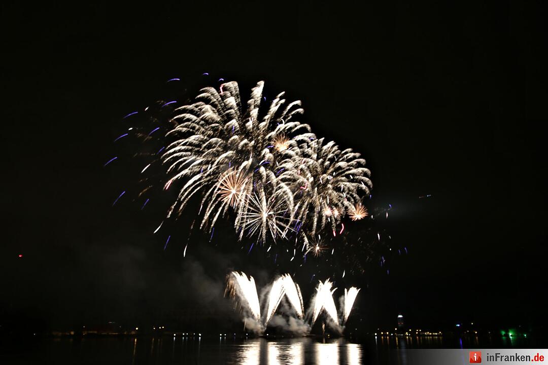03Volksfest Nürnberg - das Feuerwerk