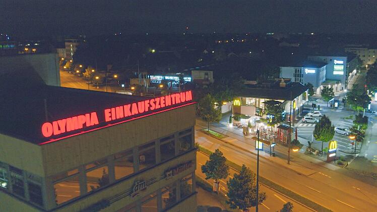 Infolge der Sch&uuml;sse im und ums Olympia Einkaufzentrum brach in der Stadt M&uuml;nchen an vielen entfernteren Orten - grundlos - Panik aus.