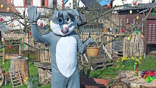 Auch der Osterhase besuchte den Begegnungsgarten im Thulba.