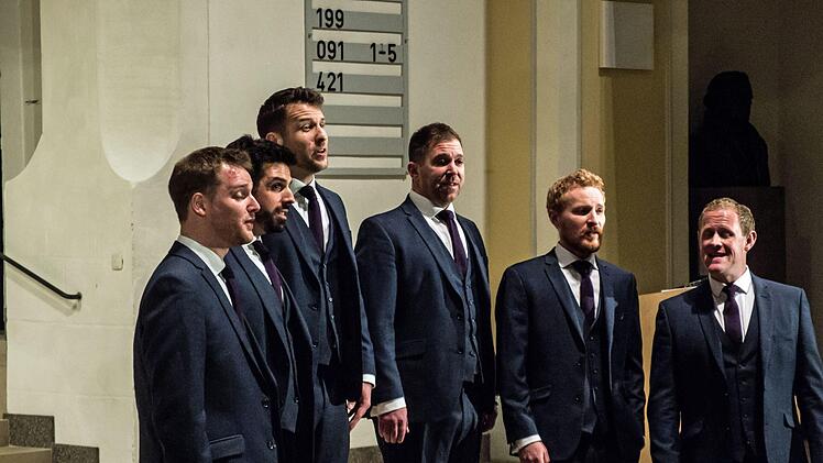 Eindringliches Gastspiel: Das Vokalsextett The Queen's Six gastierte in der Coburger Morizkirche.Foto: Jochen Berger