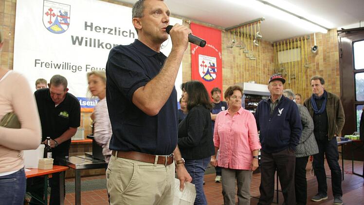 Bürgermeister Ludwig Wahl dankte im Namen der Gemeinde allen, die sich in Röttenbach ehrenamtlich engagieren. Foto: Sylvia Hubele