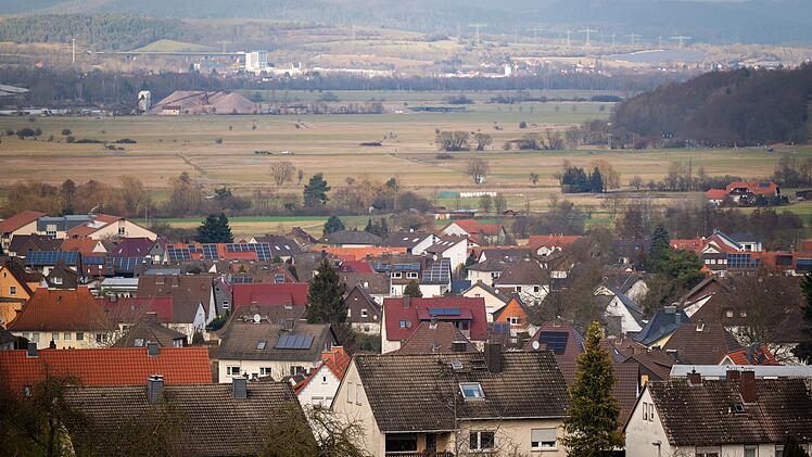 Nur 40 Kilometer von Franken entfernt: Baby-Leiche in Haus in Heringen entdeckt, Frau (34) in Haft