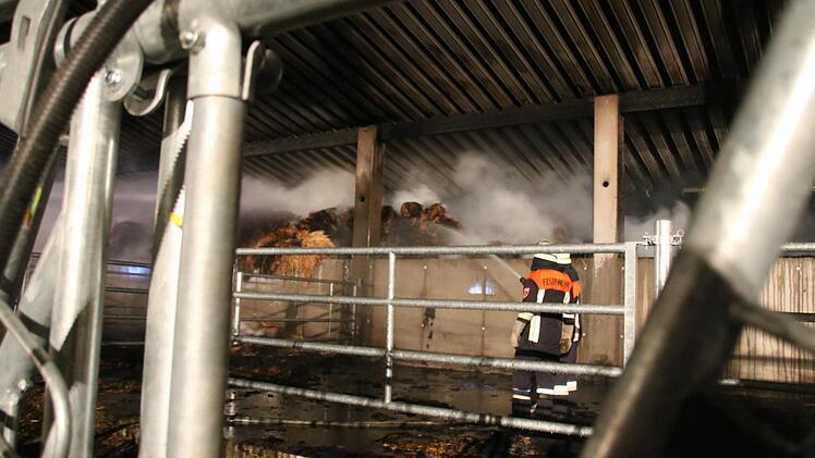 Eindrücke vom Brand in Haard in der Nacht auf Sonntag. Foto: Ralf Ruppert