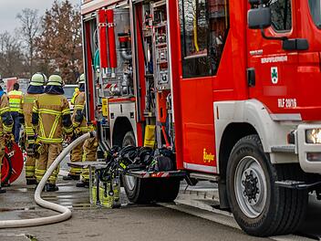 A3 bei Rüdenhausen: Sattelanhänger in Vollbrand - mehrstündige Sperrung folgte