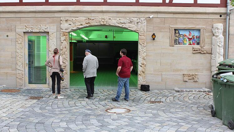 Dort, wo früher das Katzenhaus stand, ist heute die Garage des "Antla". Zu Güthleins Andenken gestaltete...