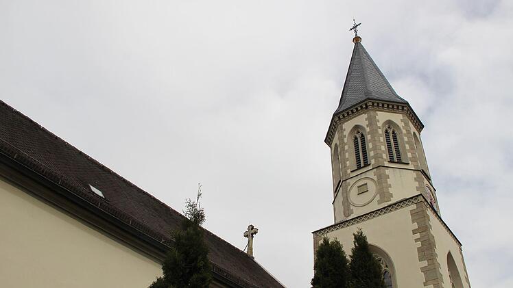Die Pfarreiengemeinschaft Lauertal wartet auf Bewerbungen für die Pfarrerstelle, zu der auch Poppenlauer mit seiner Kirche "Simon und Judas Thadäus" gehört.Heike Beudert