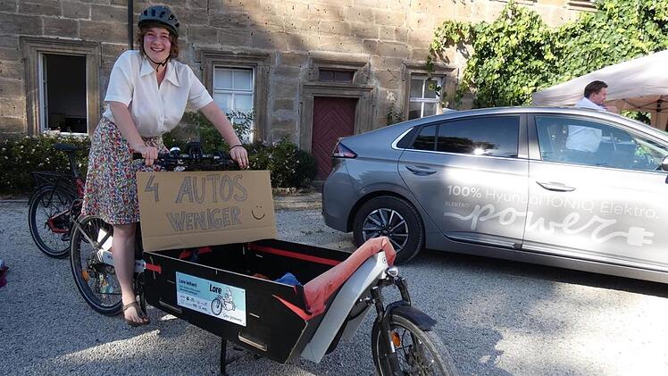 Katharina Breinbauer von der Initiative "Lastenrad Bamberg" erklärte das Konzept des Verleihs in der Domstadt, das auch auch in anderen Städten umsetzbar sei.