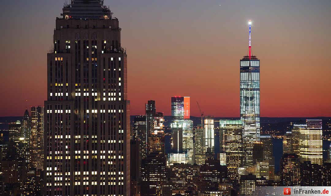 Weltweit gedenken Menschen den Opfer des Terrors von Paris