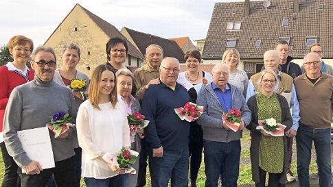 Die geehrten Mitglieder mit Vertretern des Vorstands Foto: Christian Ziegler