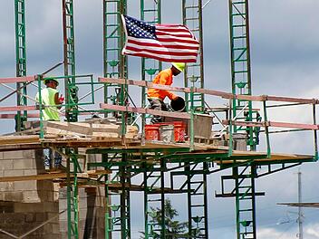 USA - Bauarbeiter auf einer Baustelle