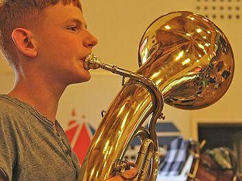 Dominik Schäfer aus Schönderling ist begeistert von der Bläserwoche.  Foto: Gerd Schaar
