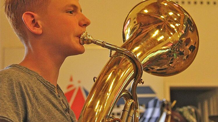 Dominik Schäfer aus Schönderling ist begeistert von der Bläserwoche.  Foto: Gerd Schaar