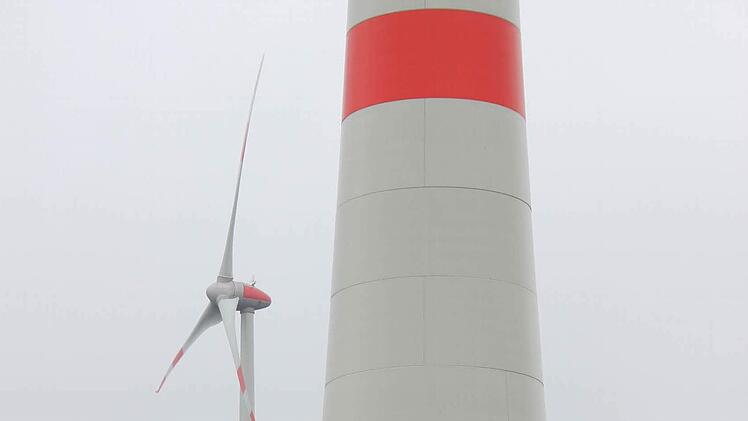 Windräder dieser Größenordnung sollen auf dem Reinberg bei Hain errichtet werden.  Foto: Friedwald Schedel