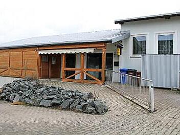 Das Projekt RugenDorfladen ist gescheitert. Nun soll in dem Gebäude eine Tagespflegeeinrichtung eingerichtet werden. Foto: Klaus Klaschka