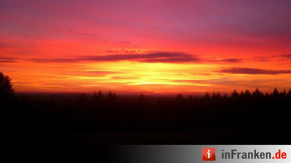Abendrot vom 8.11.2015 - Die Bilder unserer Leser