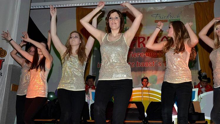 Die Sexy Chicks beim Tanz.