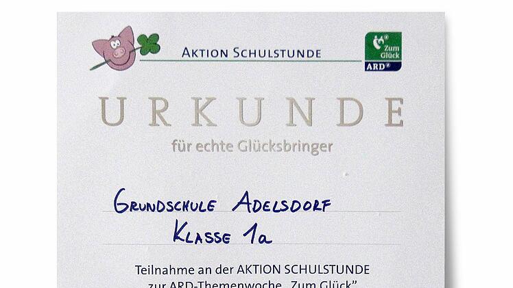 Für den Einsatz bekamen die Adelsdorfer Schüler sogar eine Urkunde. Foto: Johanna Blum