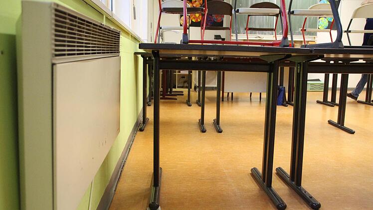 In den Klassenzimmern und Vereinsräumen gibt es nur alte Elektrostrahler.