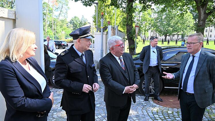 Bamberg: Bundesinnenministerin bei Polizei-Akademie zu Besuch - nicht nur Ausbildung war Thema