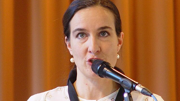 Julia Ballin zeigte sich musikalisch, überzeugte aber auch als Geschichtenerzählerin.  Foto: Brigitta Kempe-Wolf