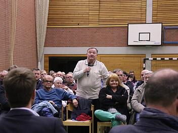 Die Podiumsteilnehmer mussten sich auch kritischen Nachfragen aus dem Publikum stellen. Foto: Robert Wagner