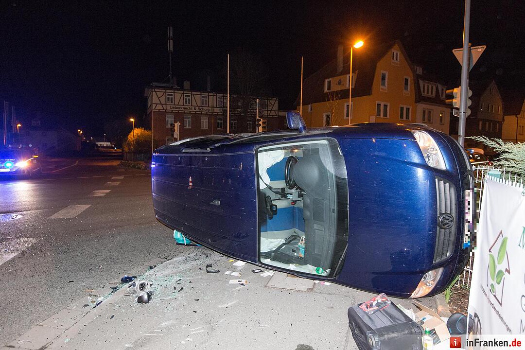 Coburg: Zwei Autos kollidieren an Kreuzung – zwei Verletzte