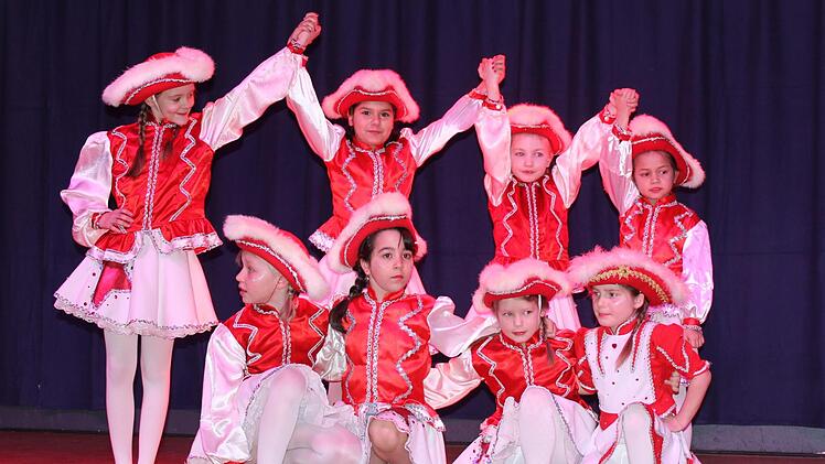 Die Tanzmäuse der Faschingsfreunde Buchbach